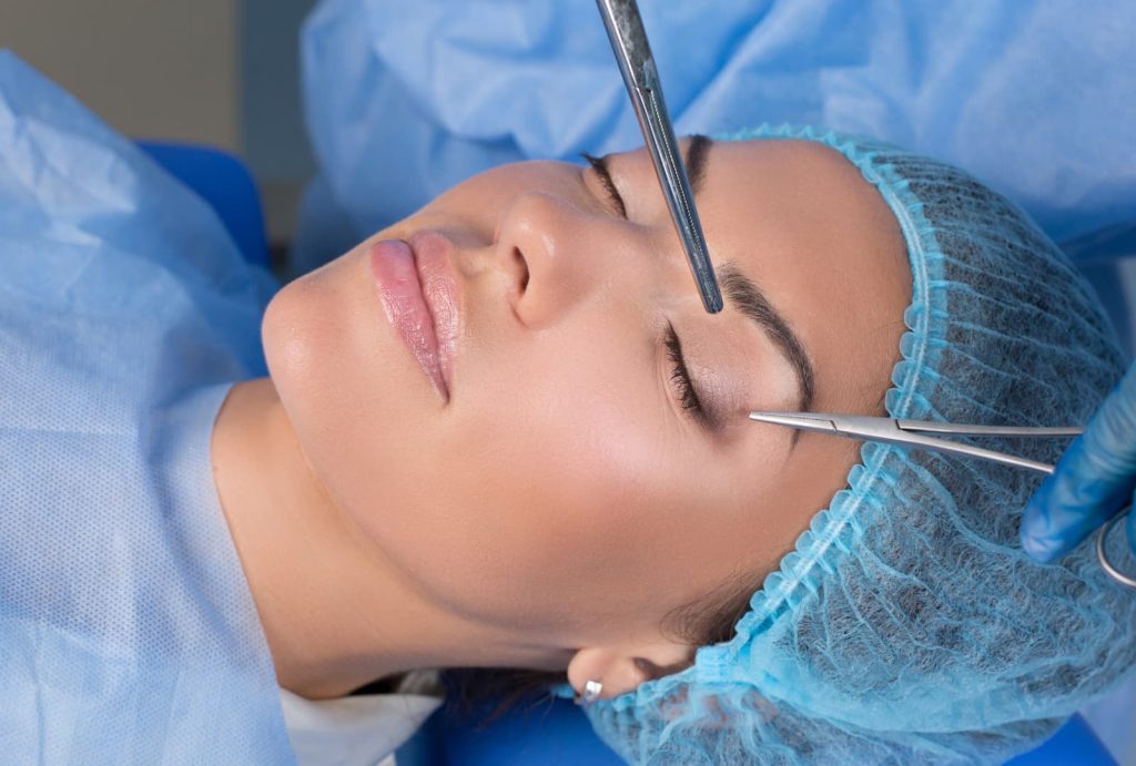 Blefaroplastia superior - Cirugía plástica y estética - Facial Ojos/Párpados